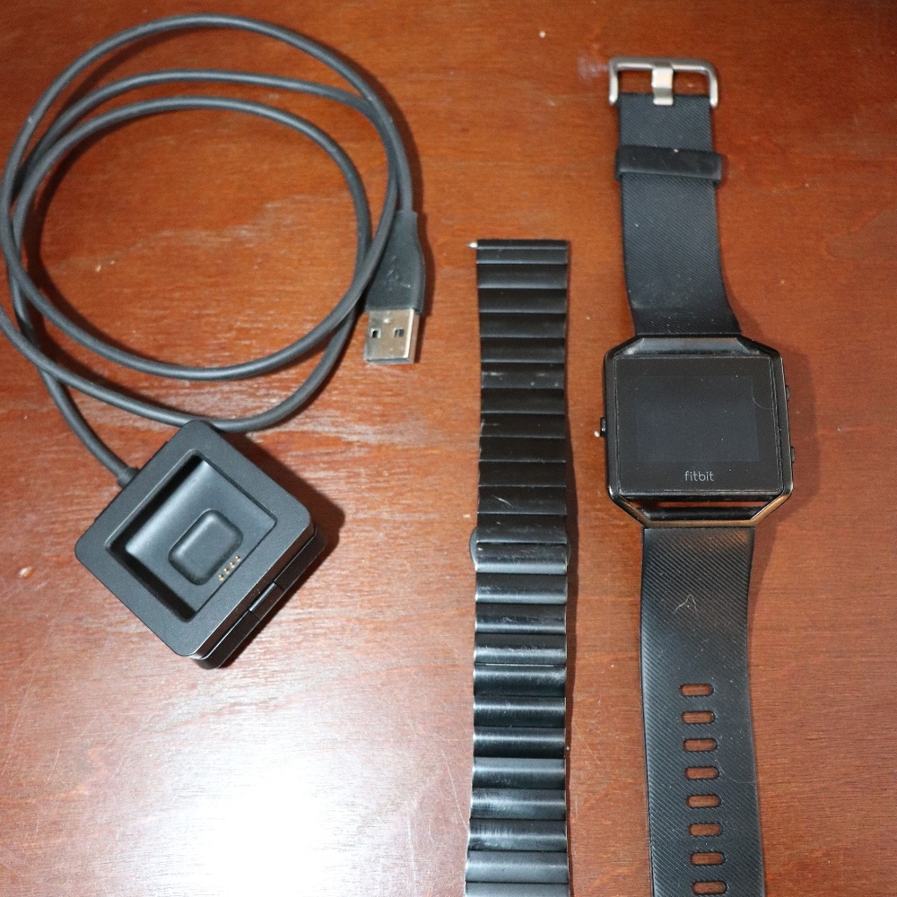 Fitbit Blaze with 2 large bands
